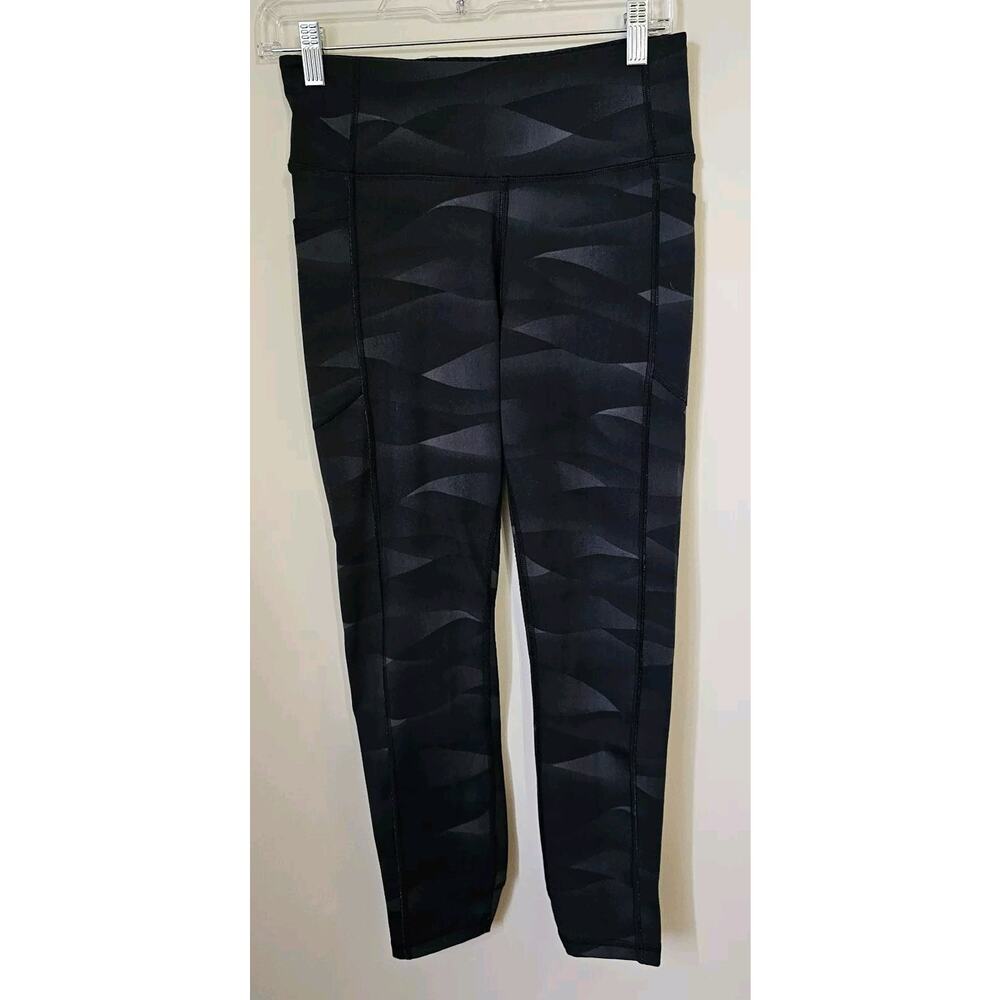 Victoria's Secret Leggings Womens Medium Short Pocket Athletic